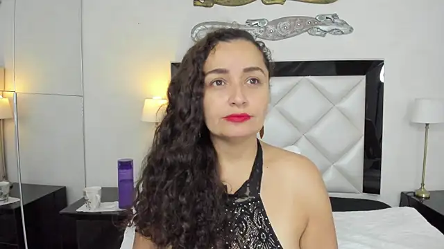 Snapshot of _luna__sweet_ chatting on March 6, 3:24 am luna sweet online show from March 6, 3:24 am
