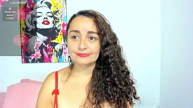 Snapshot of _luna__sweet_ chatting on March 18, 6:50 pm luna sweet online show from March 18, 6:50 pm