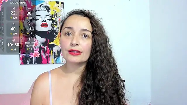 Snapshot of _luna__sweet_ chatting on March 20, 6:09 pm luna sweet online show from March 20, 6:09 pm