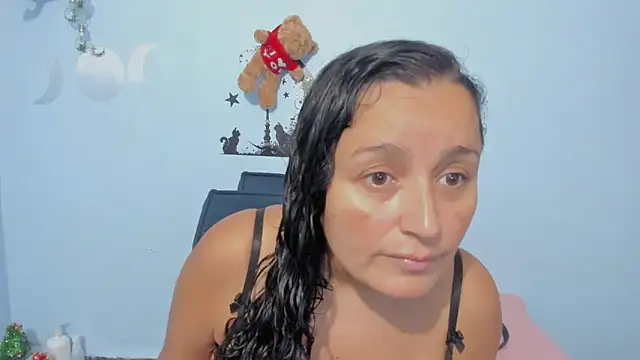  luna  sweet  online show from November 15, 12:36 am