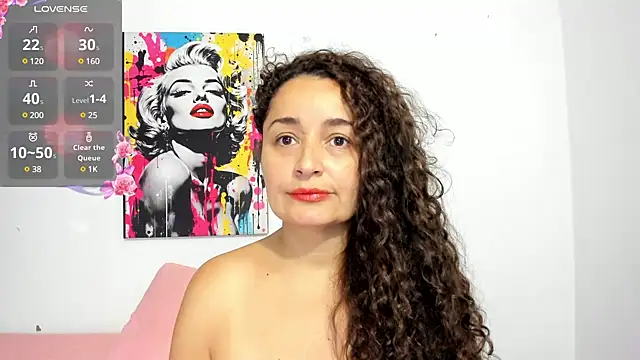Snapshot of _luna__sweet_ chatting on March 20, 1:59 pm luna sweet online show from March 20, 1:59 pm