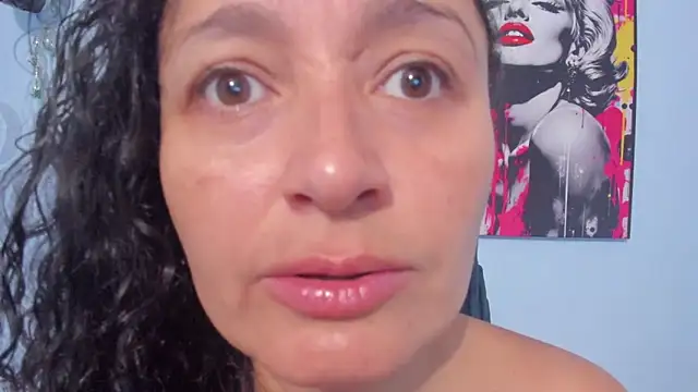 Snapshot of _luna__sweet_ chatting on September 28, 7:26 am luna sweet online show from September 28, 7:26 am
