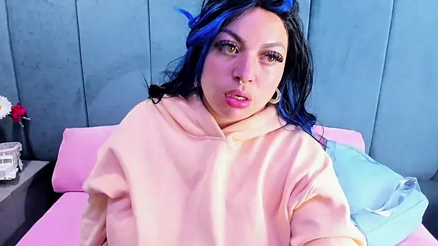 Cocoo Nuth online show from February 6, 3:02 am