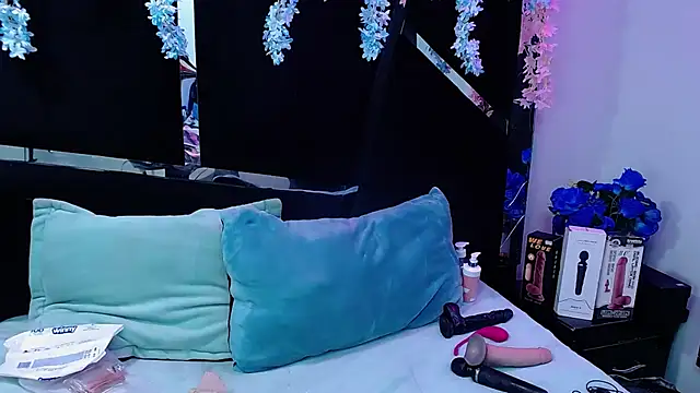 Cocoo Nuth online show from March 15, 3:07 am