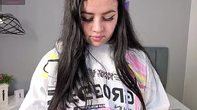 Snapshot of Alli_cooper chatting on June 5, 12:00 pm Alli cooper online show from June 5, 12:00 pm