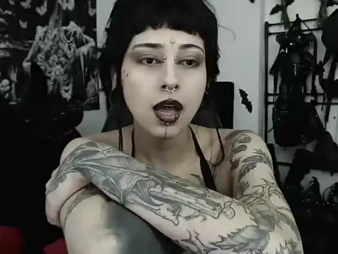 n0sferatus   online show from June 19, 2:50 am