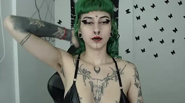 n0sferatus   online show from December 27, 4:15 am
