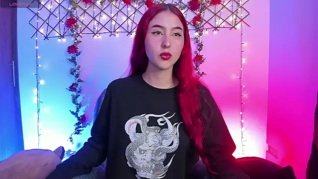 Snapshot of Megan_wolf1_ chatting on February 8, 3:04 am Megan wolf1 online show from February 8, 3:04 am