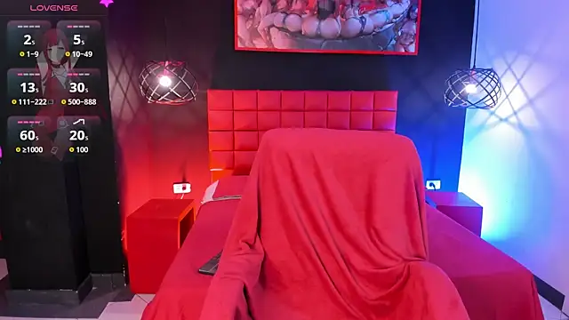 Snapshot of Megan_wolf1_ chatting on November 9, 3:32 am Megan wolf1 online show from November 9, 3:32 am