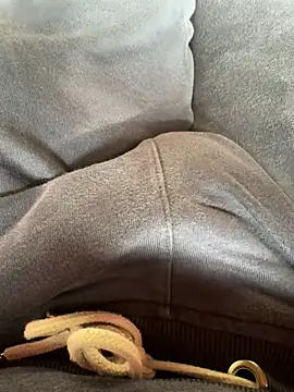 Snapshot of rambetto21 chatting on February 23, 9:00 am rambetto21 online show from February 23, 9:00 am