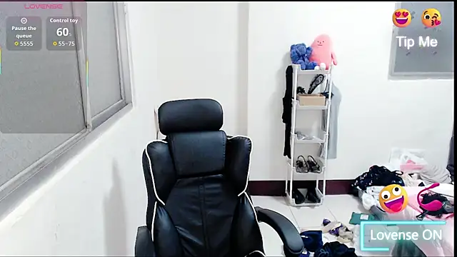 aFanny online show from February 28, 2:17 pm