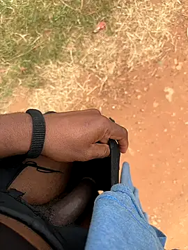 Snapshot of Black-mamba-madingo chatting on September 9, 8:57 am Black-mamba-madingo online show from September 9, 8:57 am
