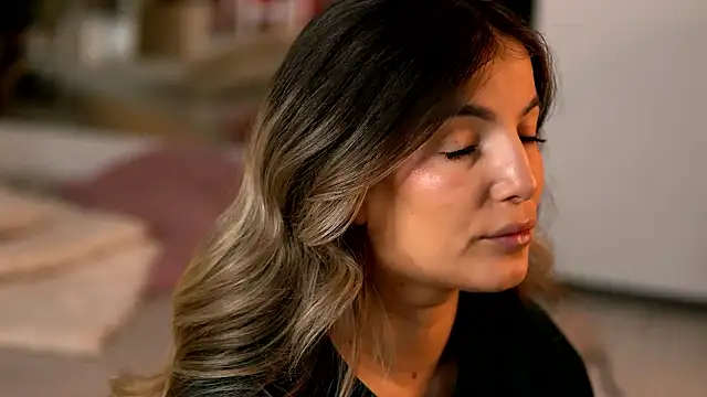 KellyMathews online show from March 8, 2:59 am