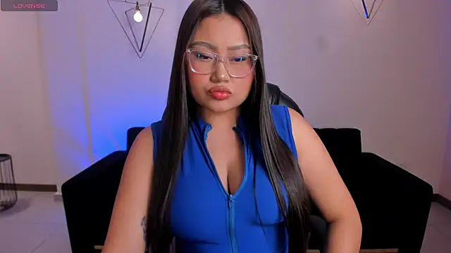 AmberLewis  online show from March 11, 3:04 am