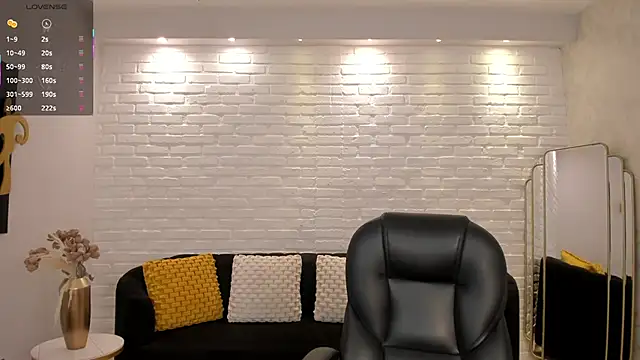AmberLewis  online show from October 12, 11:28 pm