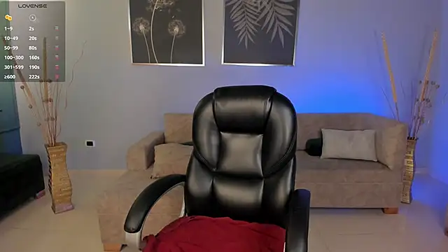 Snapshot of AmberLewis_ chatting on November 9, 10:58 pm AmberLewis online show from November 9, 10:58 pm