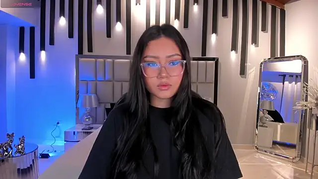 Snapshot of AmberLewis_ chatting on November 6, 2:59 am AmberLewis online show from November 6, 2:59 am