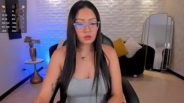 AmberLewis  online show from October 7, 2:34 am