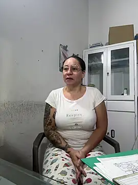 Snapshot of nurse_desi_sexlove chatting on June 21, 2:39 am nurse desi sexlove online show from June 21, 2:39 am