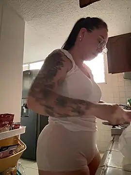 Snapshot of nurse_desi_sexlove chatting on June 27, 10:43 am nurse desi sexlove online show from June 27, 10:43 am