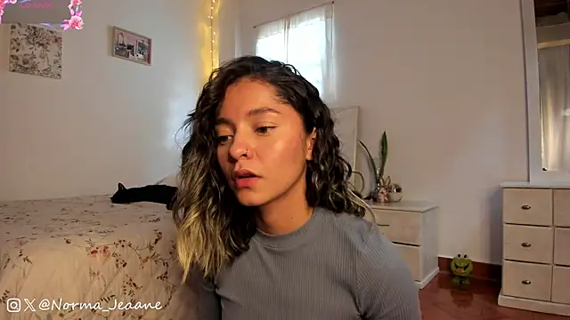 Norma-Jeaane online show from January 17, 7:49 pm