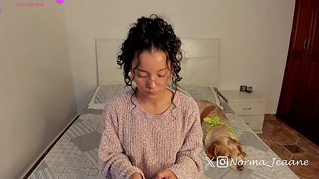 Norma-Jeaane online show from February 4, 12:33 pm