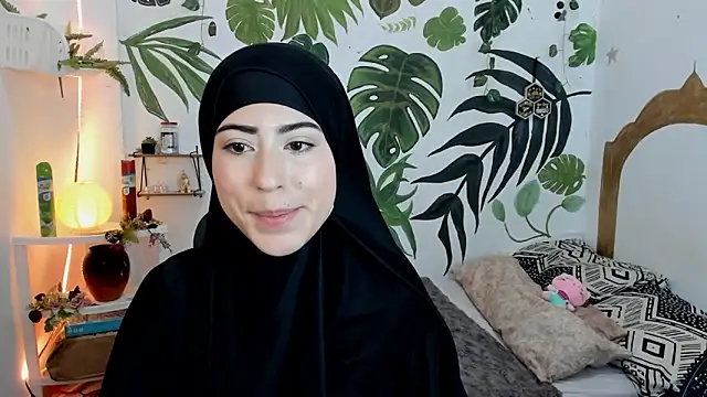 Snapshot of chaymae_nah_ chatting on October 10, 3:18 am chaymae nah online show from October 10, 3:18 am
