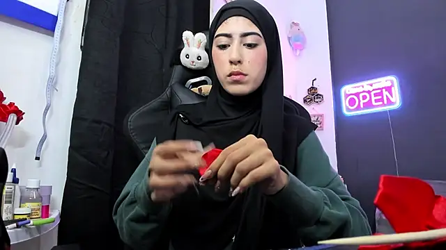 Snapshot of chaymae_nah_ chatting on April 23, 11:39 pm chaymae nah online show from April 23, 11:39 pm