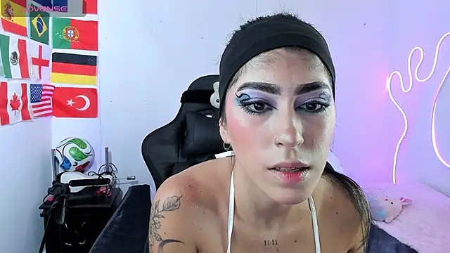 chaymae nah  online show from June 23, 12:52 am