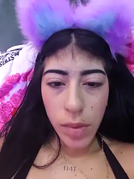 chaymae nah  online show from March 28, 9:43 am