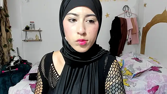 Snapshot of chaymae_nah_ chatting on September 24, 10:48 pm chaymae nah online show from September 24, 10:48 pm