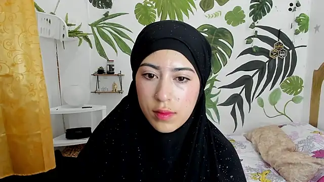 chaymae nah  online show from October 24, 11:04 pm