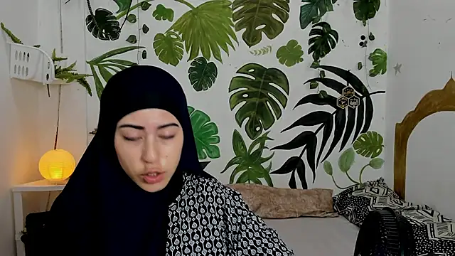 Snapshot of chaymae_nah_ chatting on October 11, 12:33 am chaymae nah online show from October 11, 12:33 am