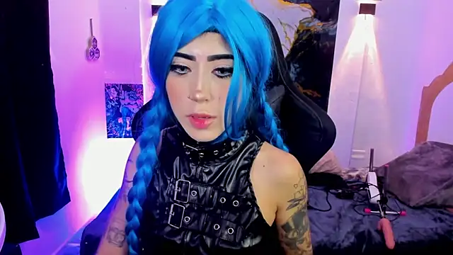 chaymae nah  online show from March 18, 1:24 pm