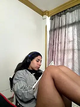 bella-black online show from January 14, 4:32 pm