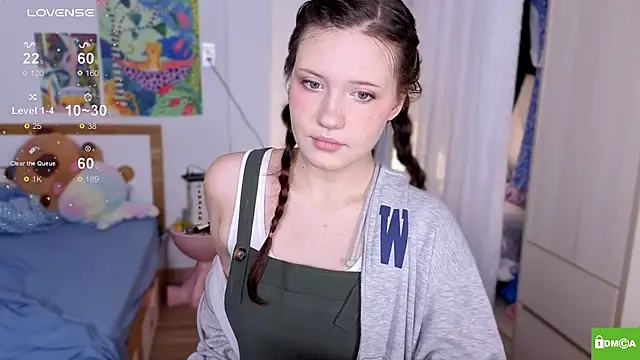 HanahCute online show from November 27, 2:23 am