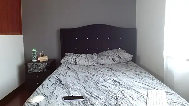 Emilia 1995 online show from October 27, 2:07 pm