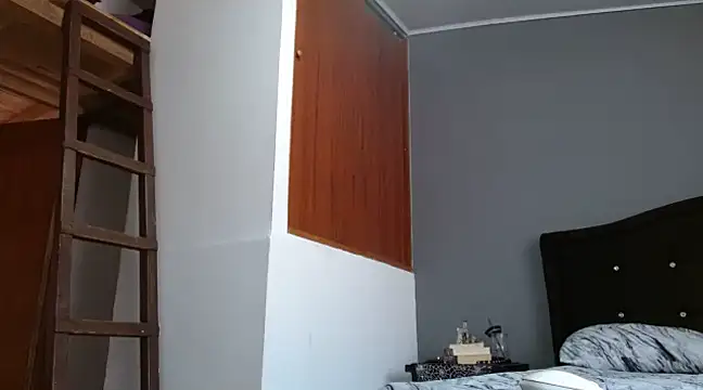 Emilia 1995 online show from March 11, 12:39 pm