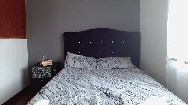 Emilia 1995 online show from September 24, 1:39 pm