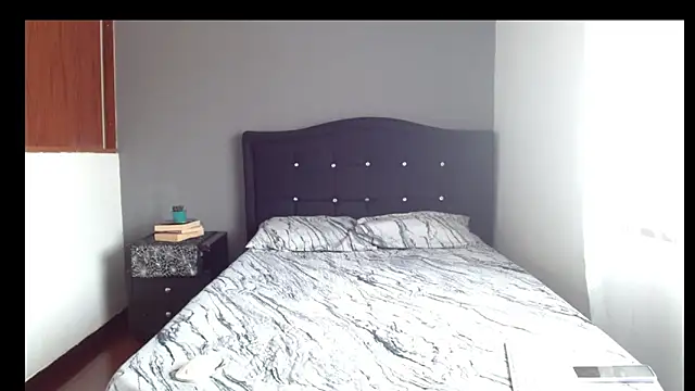 Emilia 1995 online show from February 14, 3:56 pm