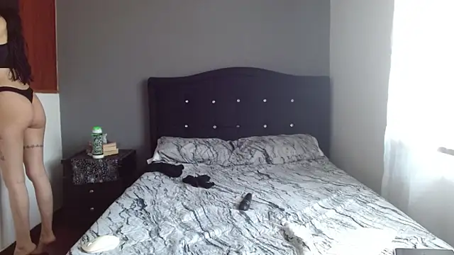 Emilia 1995 online show from November 18, 5:05 pm