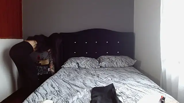 Emilia 1995 online show from October 14, 4:40 pm