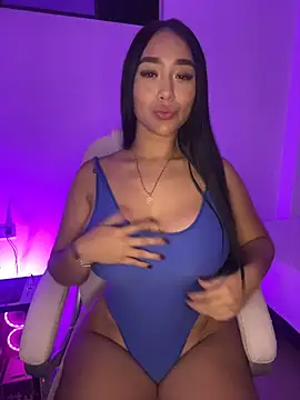 Snapshot of nyna_1 chatting on June 5, 12:26 am nyna 1 online show from June 5, 12:26 am