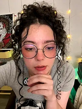 Snapshot of Antoniart_ chatting on October 20, 2:02 am Antoniart online show from October 20, 2:02 am