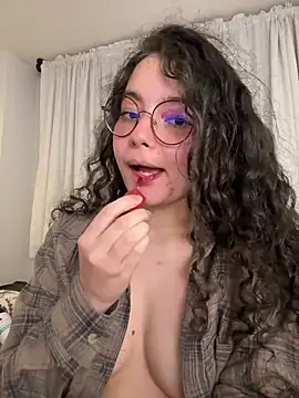 Snapshot of Antoniart_ chatting on March 12, 4:51 am Antoniart online show from March 12, 4:51 am