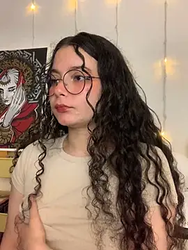 Snapshot of Antoniart_ chatting on March 1, 1:11 am Antoniart online show from March 1, 1:11 am