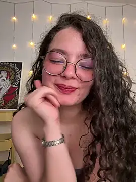 Snapshot of Antoniart_ chatting on March 11, 4:30 am Antoniart online show from March 11, 4:30 am