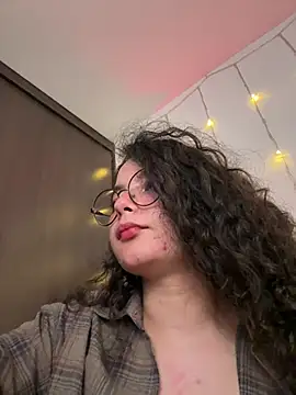 Snapshot of Antoniart_ chatting on March 19, 7:29 am Antoniart online show from March 19, 7:29 am