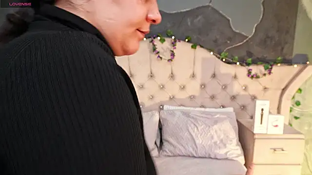 AmberGreyy  online show from March 3, 4:58 pm