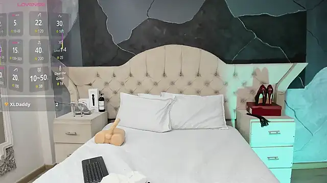 Snapshot of AmberGreyy_ chatting on March 17, 7:26 pm AmberGreyy online show from March 17, 7:26 pm